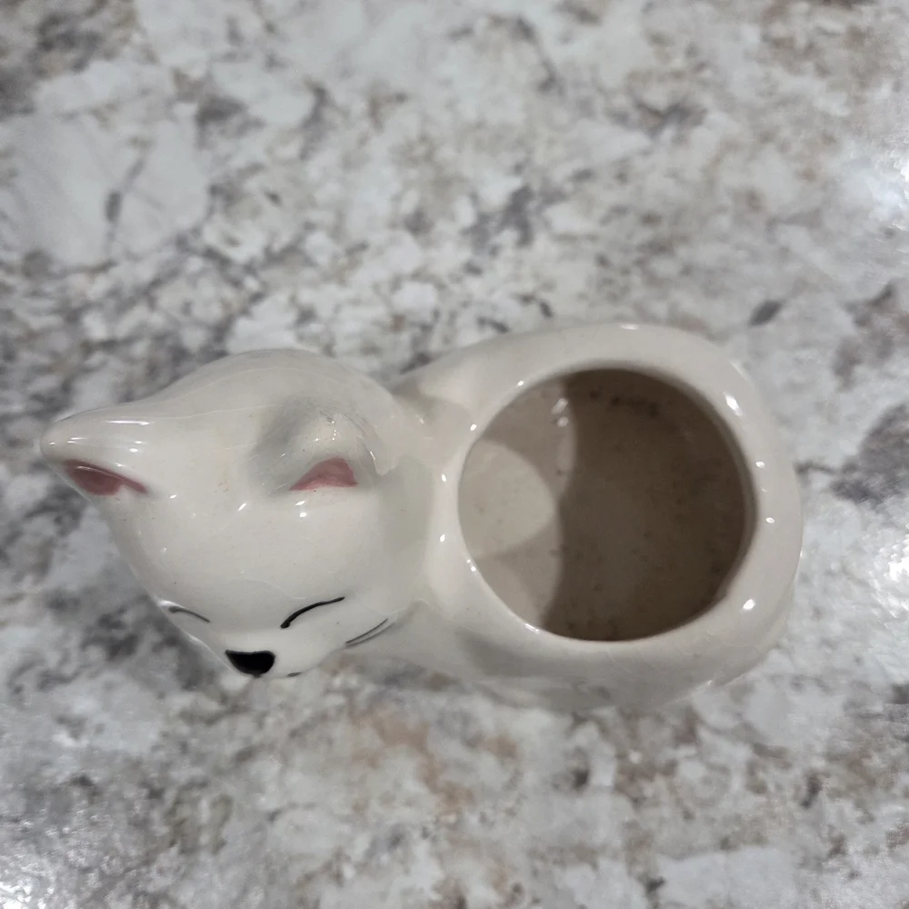 N/A cute cream